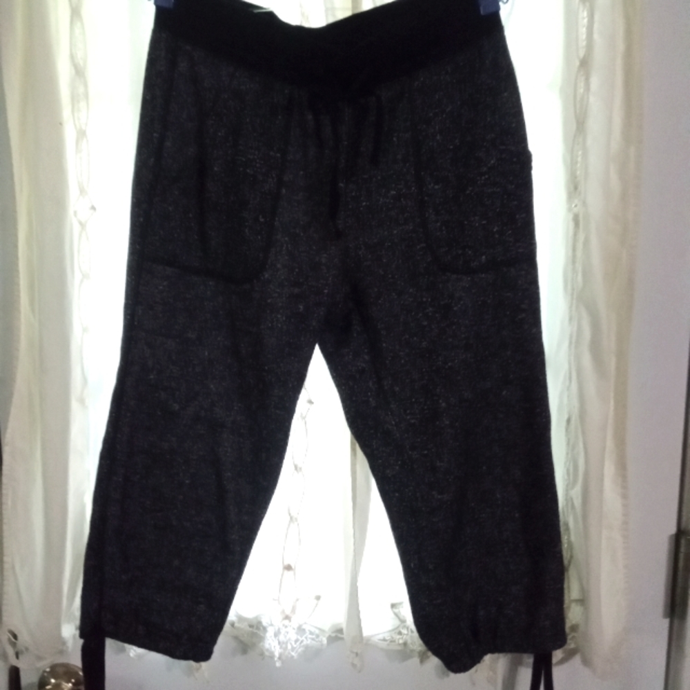 Bobbie Brooks black, medium, Capri joggers